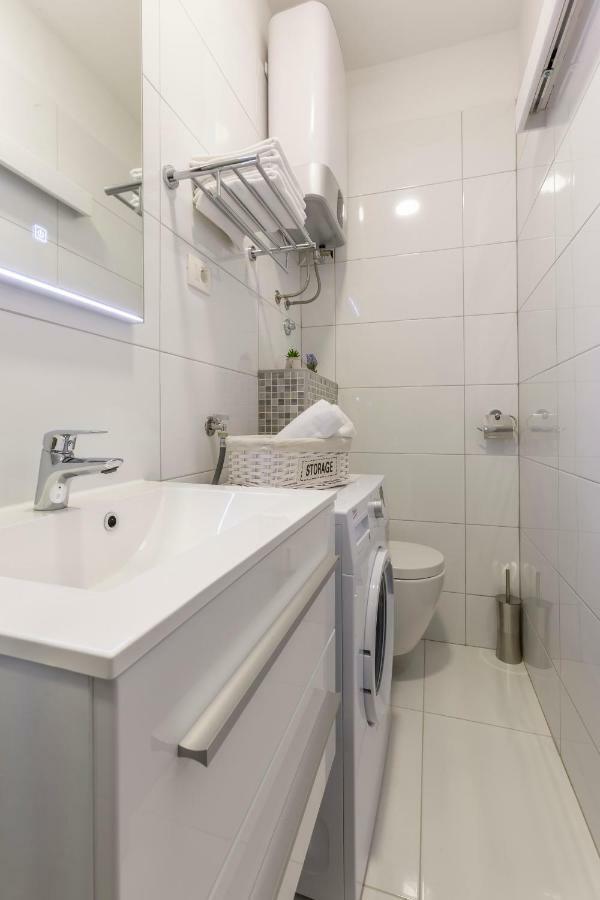 Studio Apartments Twins Split Bagian luar foto