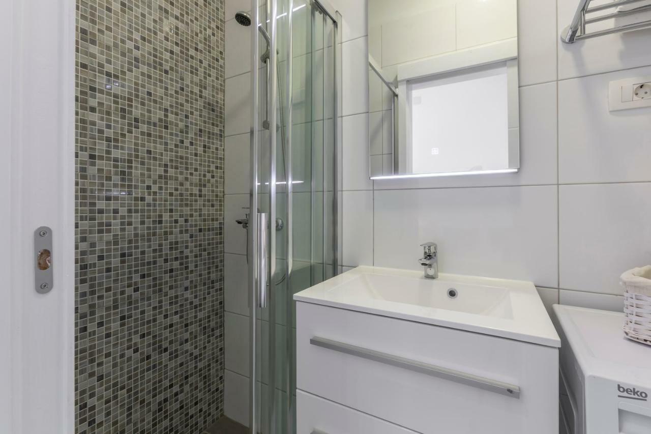 Studio Apartments Twins Split Bagian luar foto
