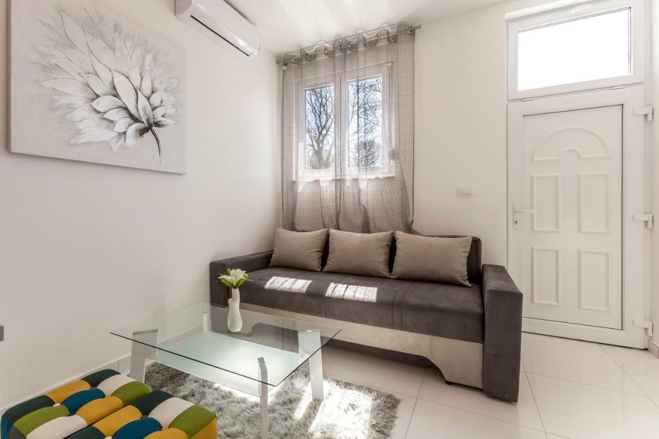 Studio Apartments Twins Split Bagian luar foto