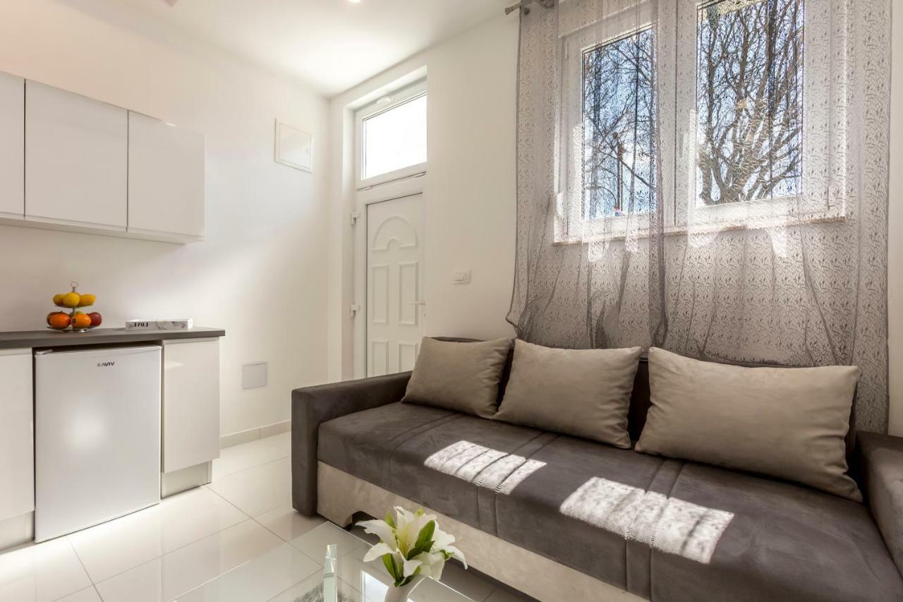 Studio Apartments Twins Split Bagian luar foto