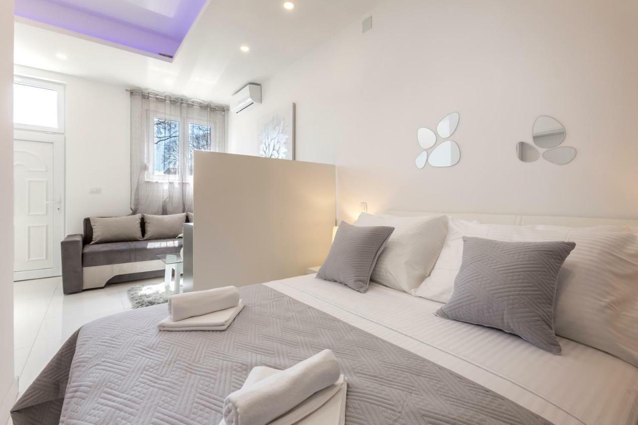 Studio Apartments Twins Split Bagian luar foto