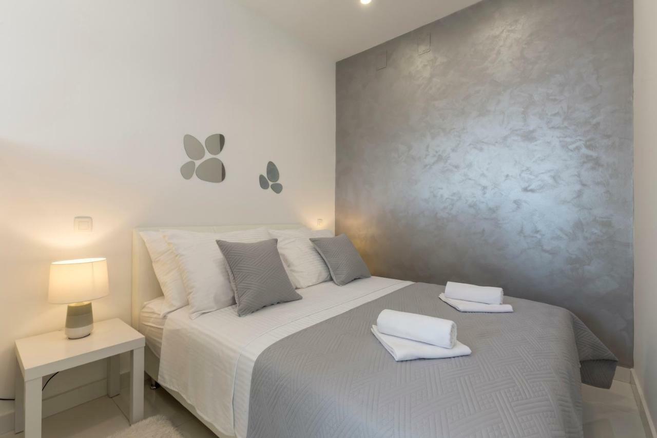 Studio Apartments Twins Split Bagian luar foto