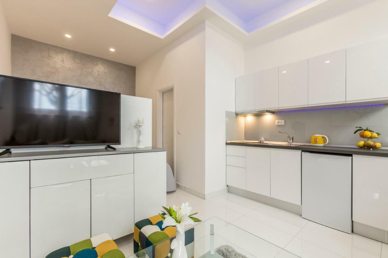 Studio Apartments Twins Split Bagian luar foto